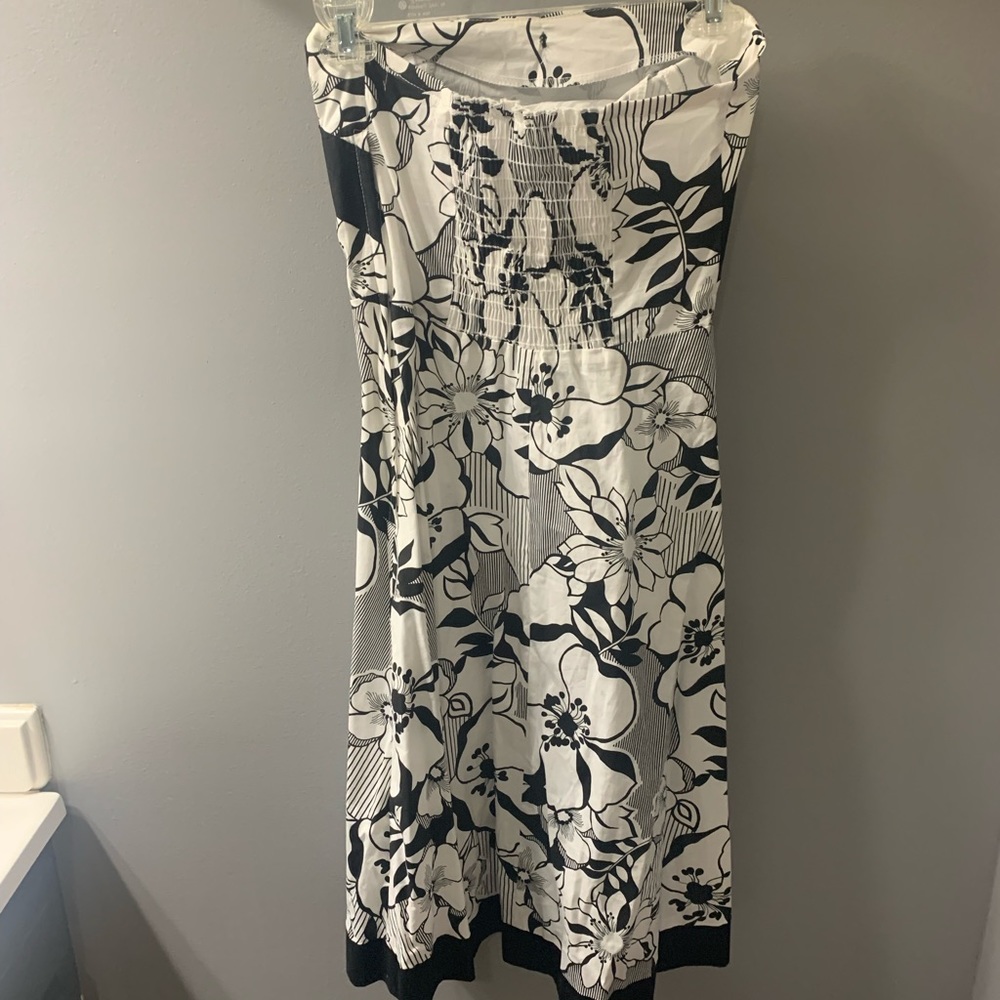 Strapless black and white dress! ⚓️ - Picture 3 of 8